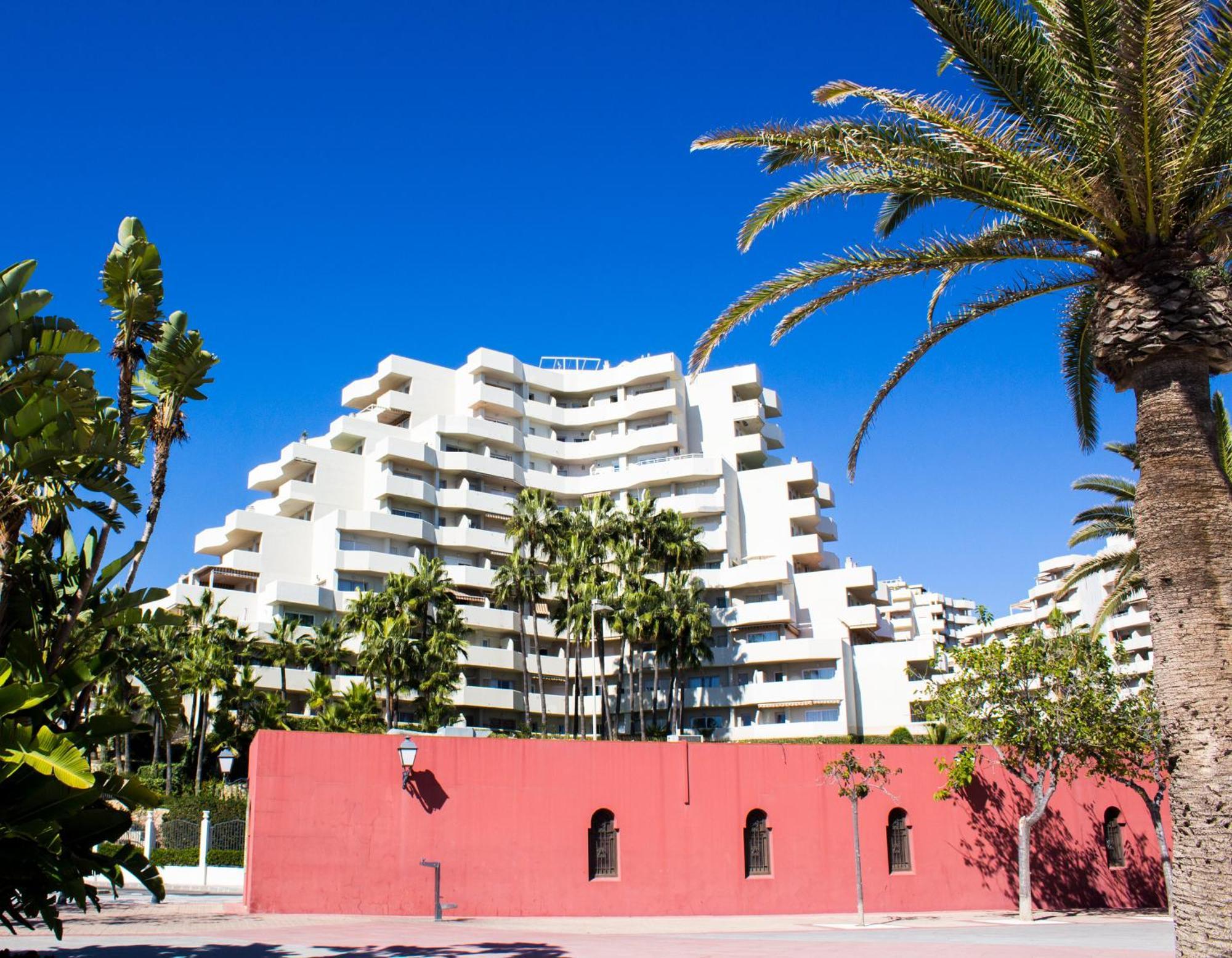 Benal Beach Suite Ii, Estudio Con Parque Acuatico Y Vistas Al Mar. Бенальмадена Экстерьер фото