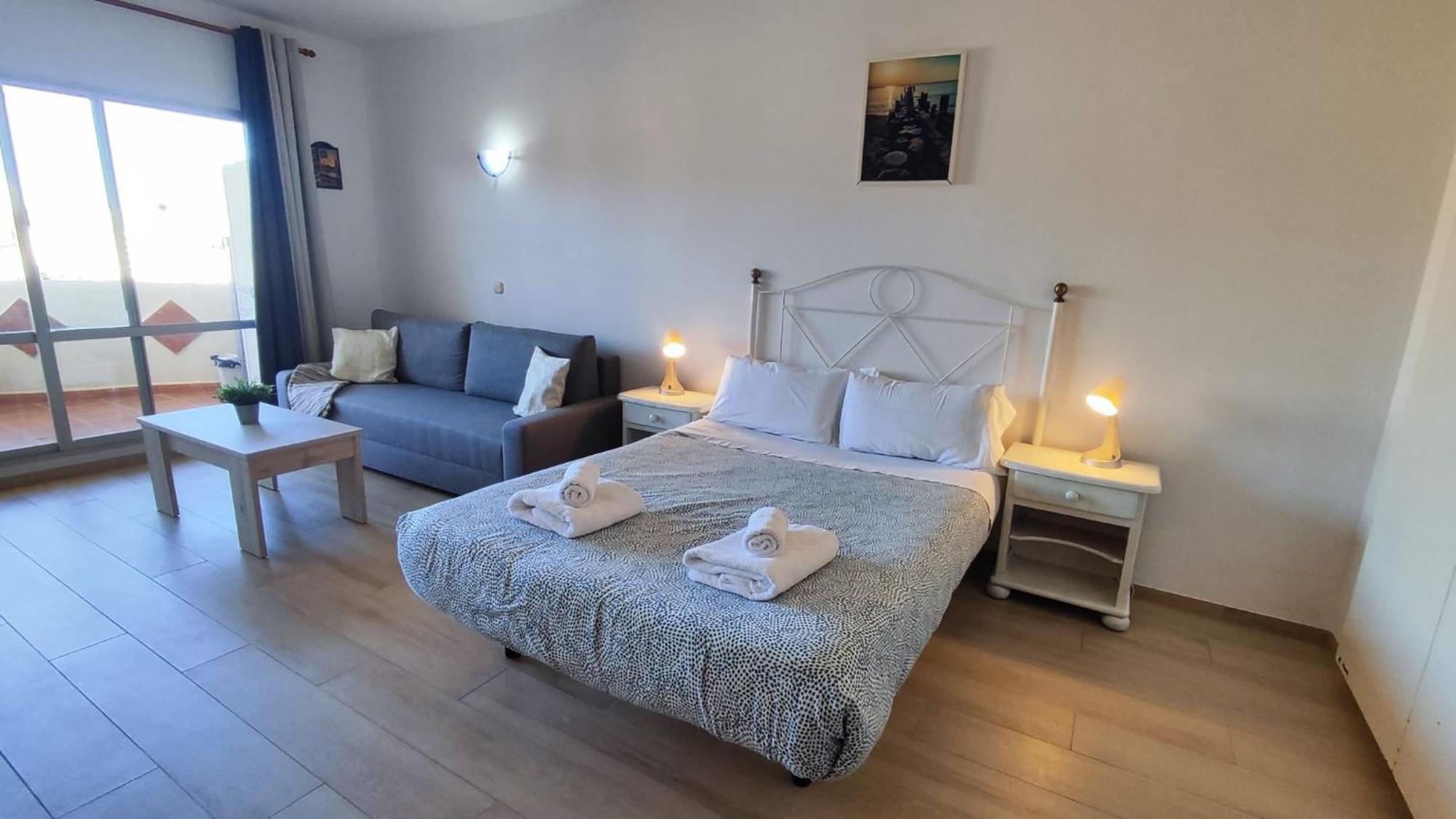 Benal Beach Suite Ii, Estudio Con Parque Acuatico Y Vistas Al Mar. Бенальмадена Экстерьер фото